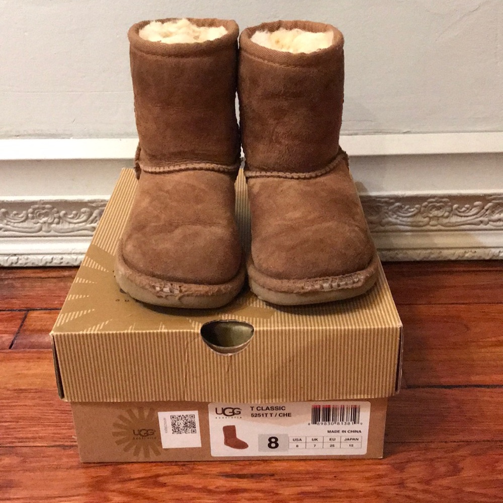 Classic toddler ugg chestnut